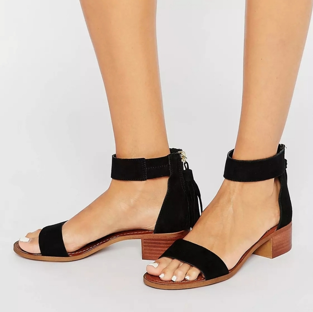 Steve Madden Darcie Black Suede Tassel Block heel Sandals Size 4